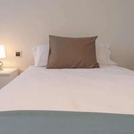 Av Honesto Batalon Apartment Gijon