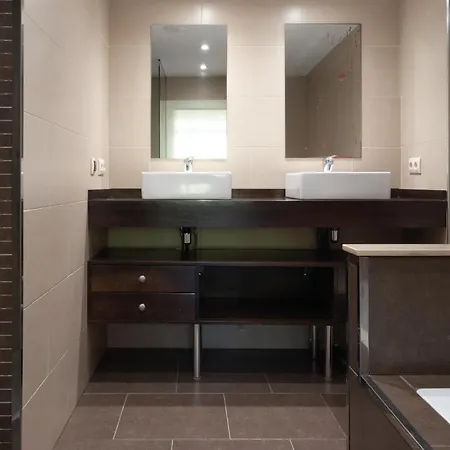 Apartment Av Honesto Batalon *